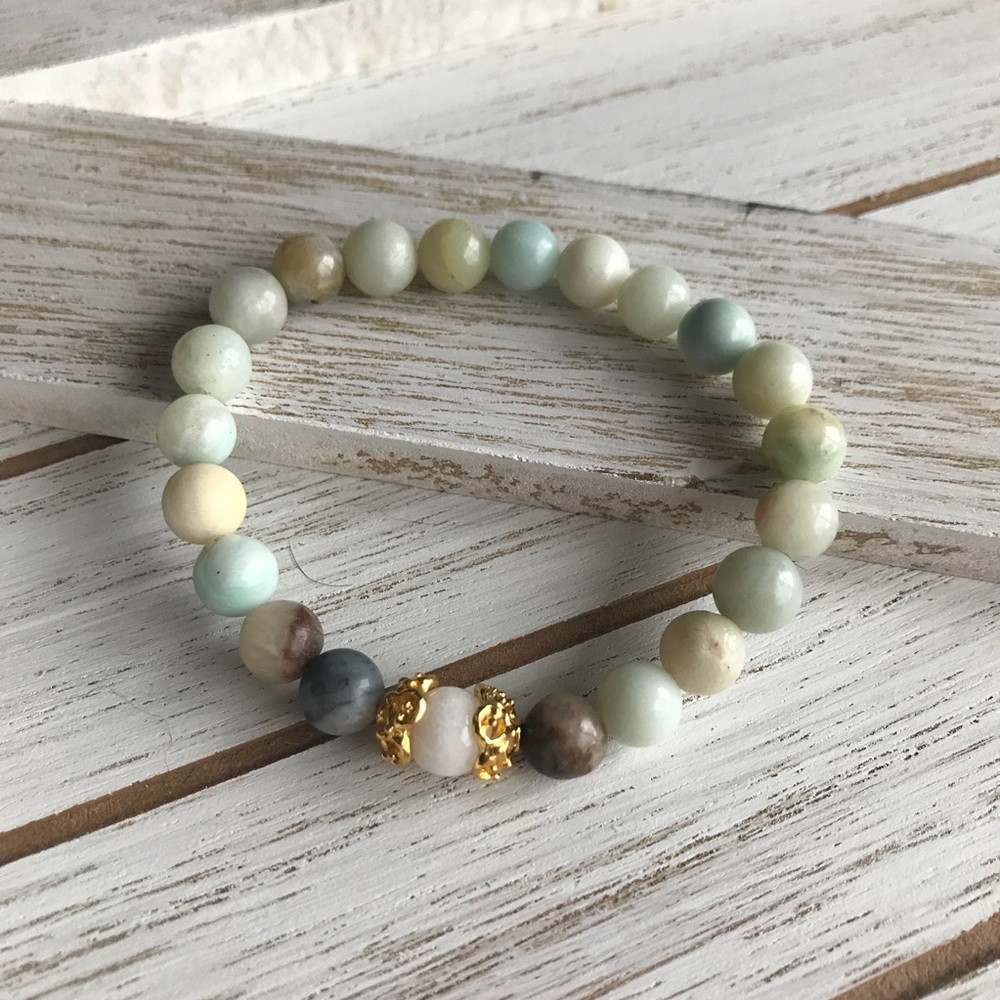 Handmade Natural Amazonite/ White onyx Bracelet
